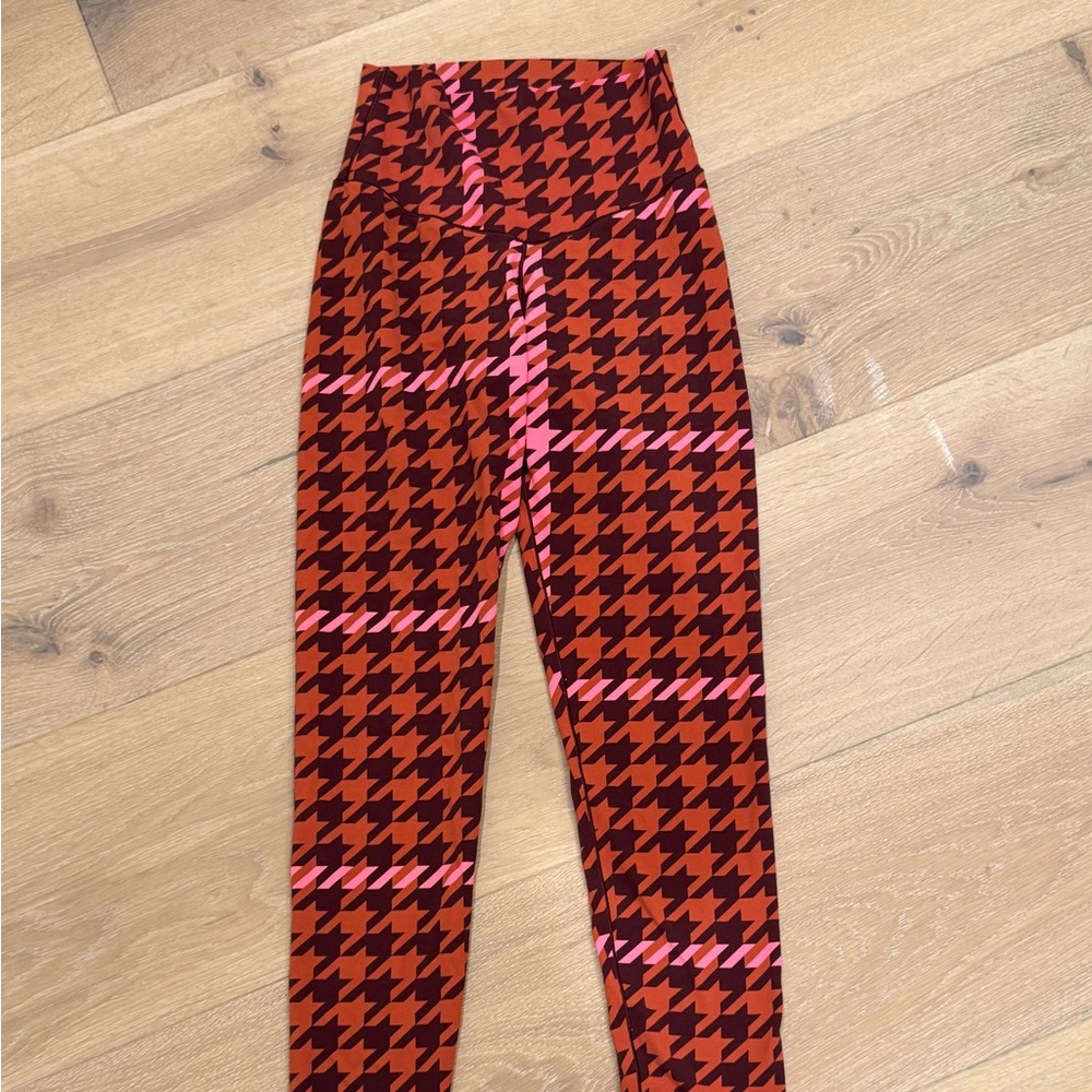 Offline by Aerie Real Me plaid leggings size S